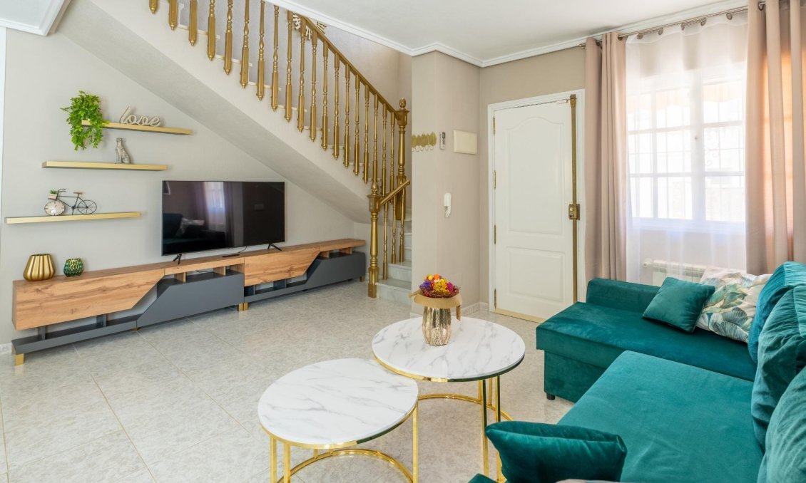 Resale - Villa -
Torrevieja - Los Balcones - Los Altos del Edén