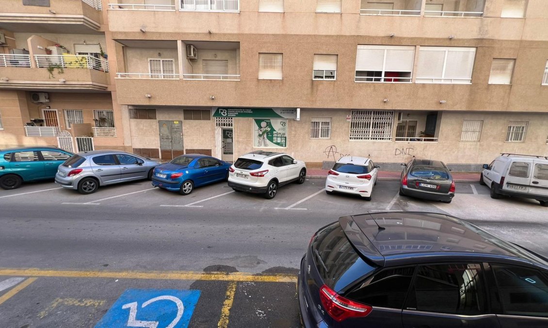 Wiederverkauf - Wohnung -
Torrevieja - PARQUE DE LAS NACIONES