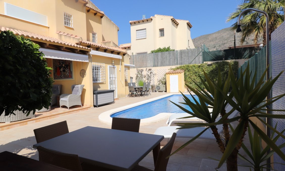 Wiederverkauf - Villa -
Fortuna - Inland