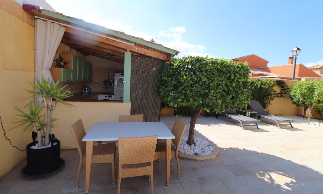 Wiederverkauf - Villa -
Fortuna - Inland