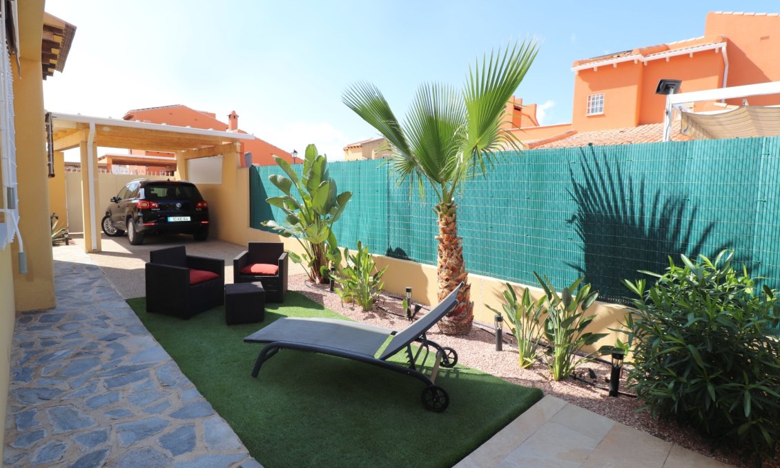 Wiederverkauf - Villa -
Fortuna - Inland