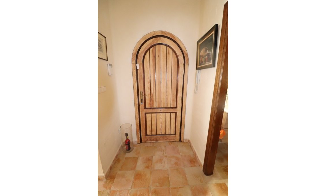 Wiederverkauf - Villa -
Fortuna - Inland