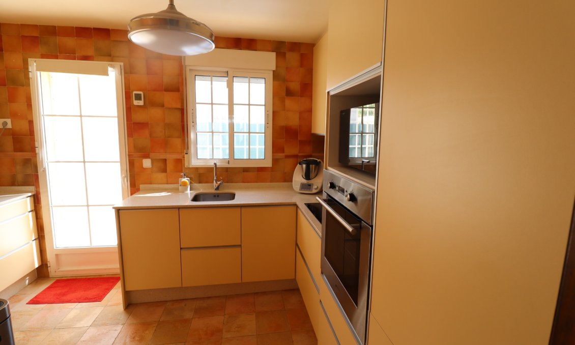 Wiederverkauf - Villa -
Fortuna - Inland