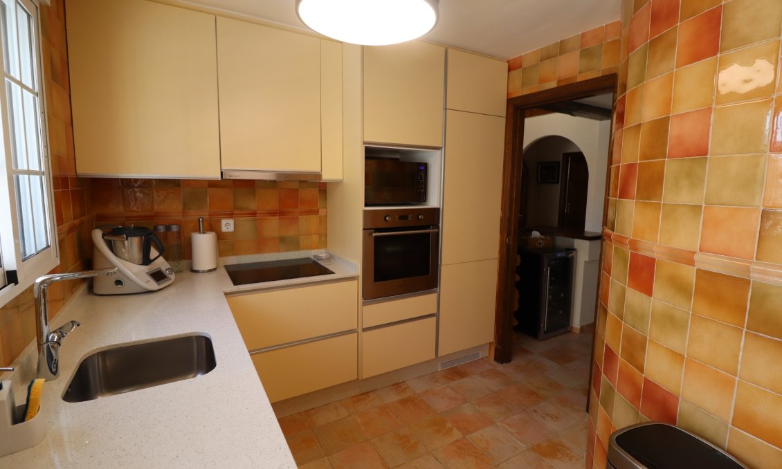 Wiederverkauf - Villa -
Fortuna - Inland