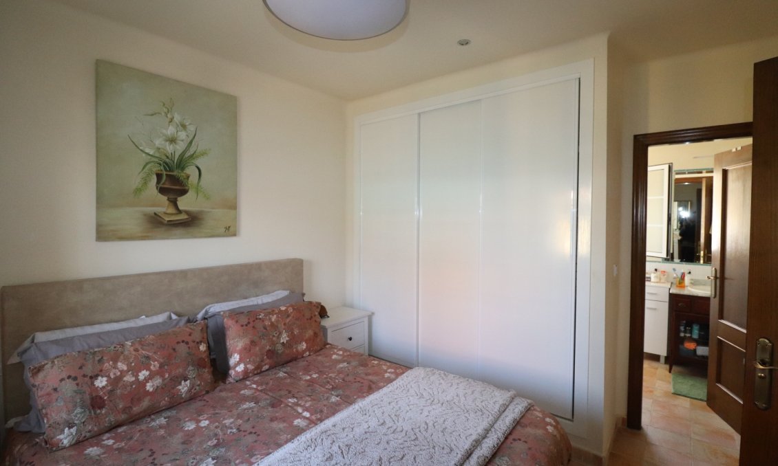 Wiederverkauf - Villa -
Fortuna - Inland