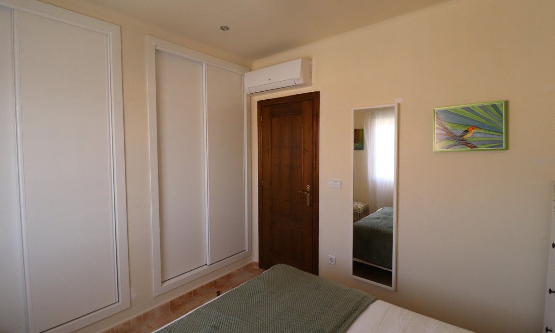 Wiederverkauf - Villa -
Fortuna - Inland