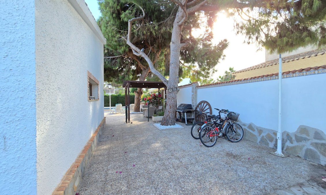 Wiederverkauf - Villa -
Orihuela Costa - Costa Blanca