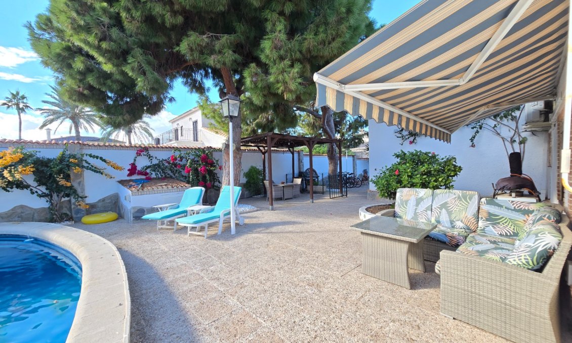 Wiederverkauf - Villa -
Orihuela Costa - Costa Blanca