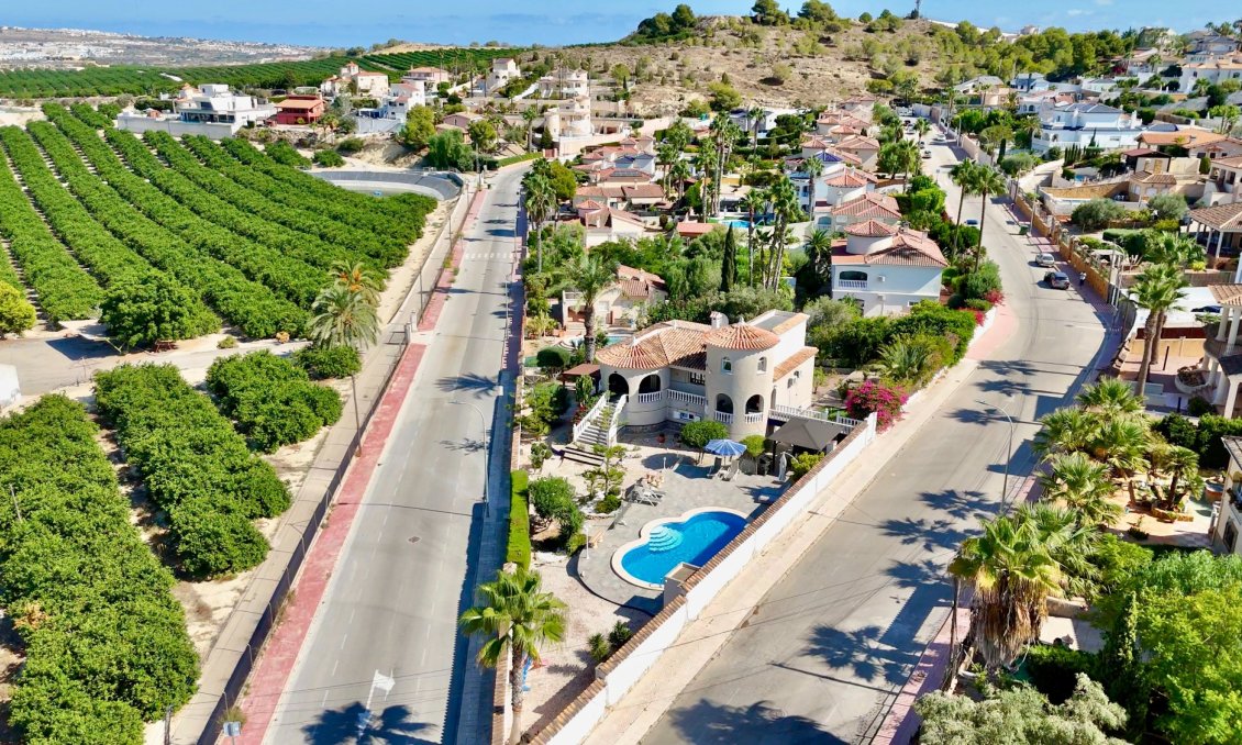 Resale - Villa -
Almoradí - Inland