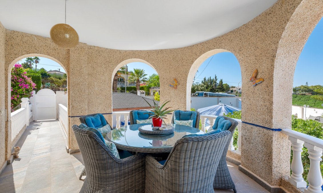 Resale - Villa -
Almoradí - Inland