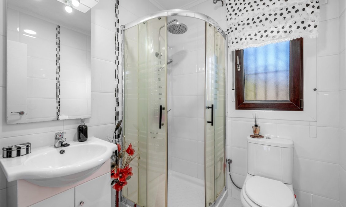 Resale - Villa -
Almoradí - Inland