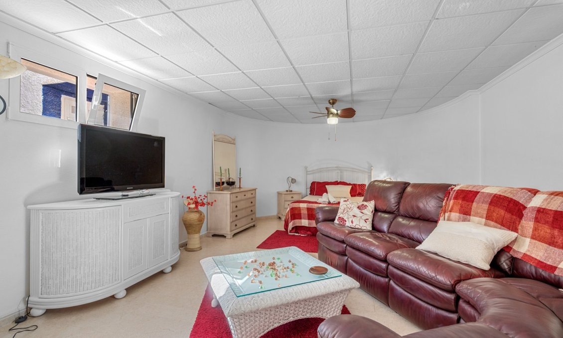 Resale - Villa -
Almoradí - Inland