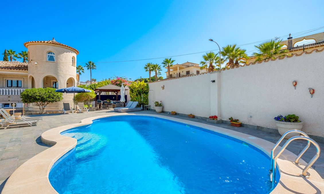 Resale - Villa -
Almoradí - Inland