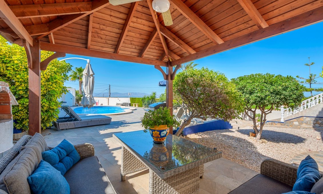 Resale - Villa -
Almoradí - Inland