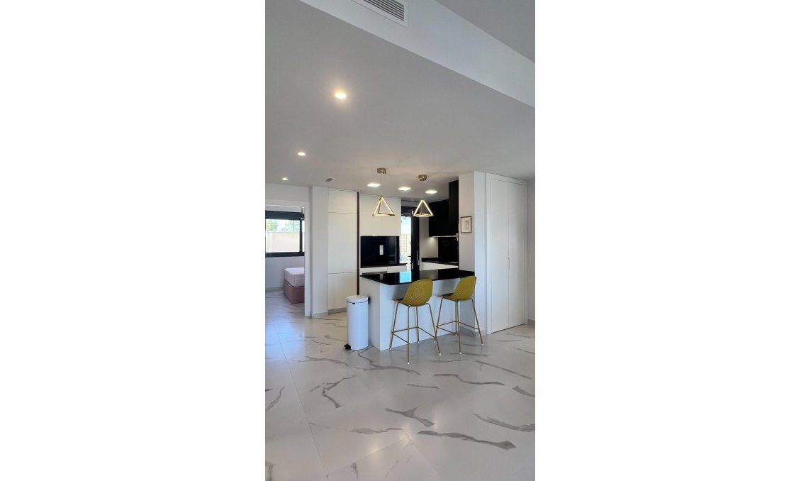 Resale - Apartment -
San Miguel de Salinas - Bellavista