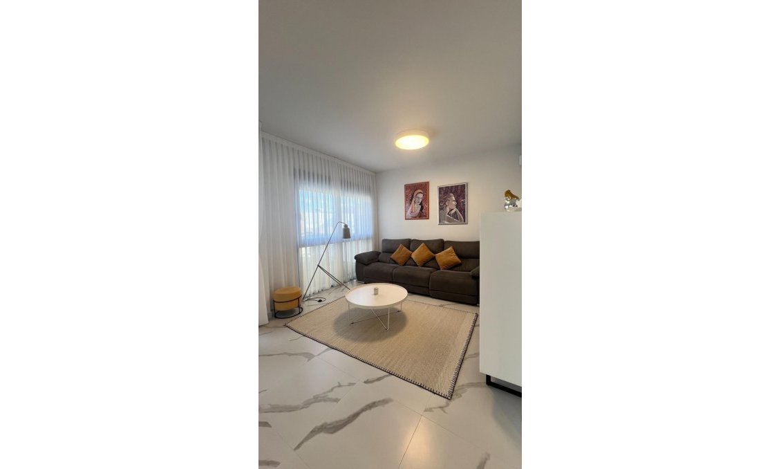 Resale - Apartment -
San Miguel de Salinas - Bellavista