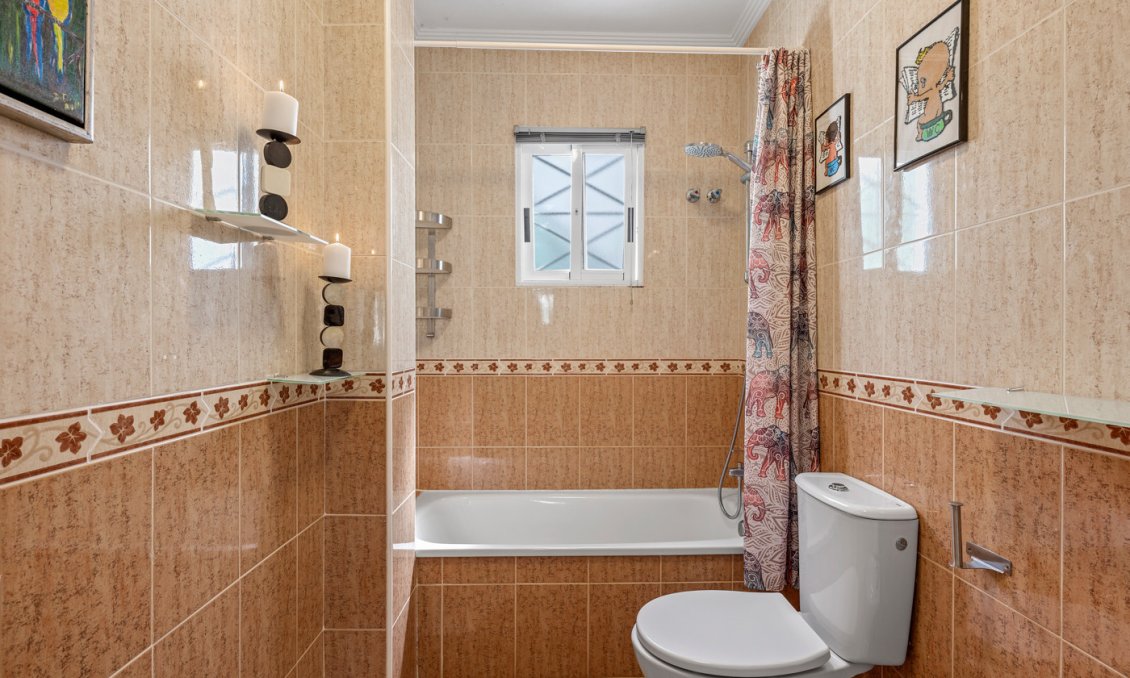 Resale - Bungalow -
Orihuela Costa - Costa Blanca