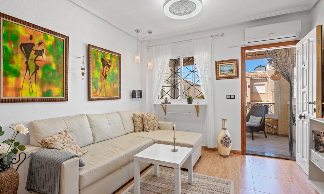 Resale - Bungalow -
Orihuela Costa - Costa Blanca