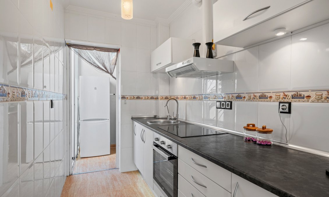 Resale - Bungalow -
Orihuela Costa - Costa Blanca