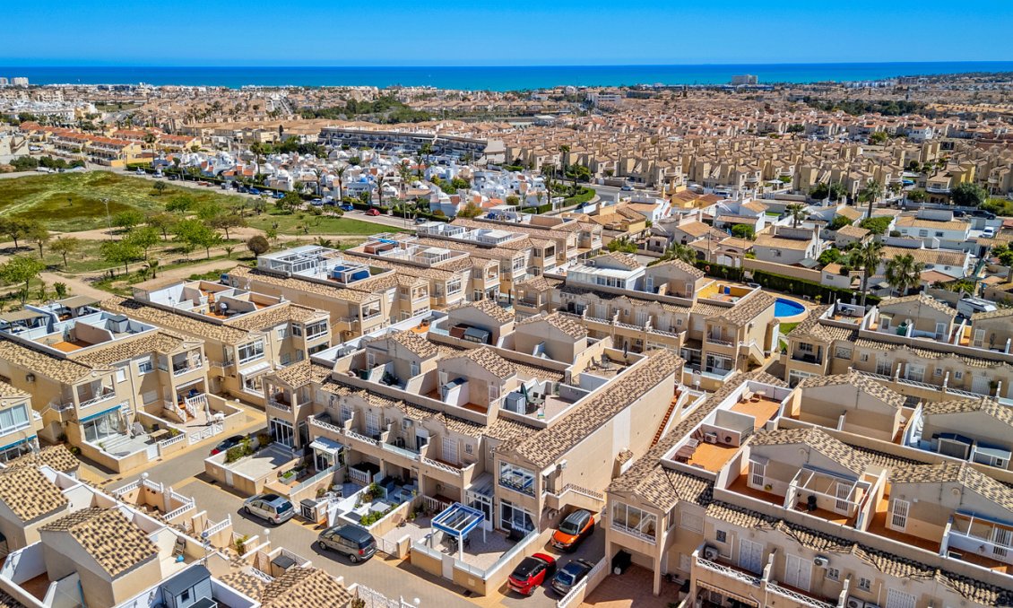 Resale - Bungalow -
Orihuela Costa - Costa Blanca