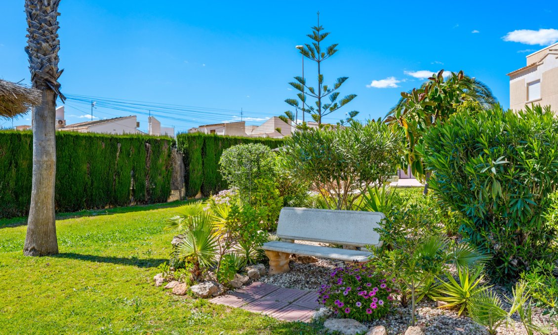 Resale - Bungalow -
Orihuela Costa - Costa Blanca