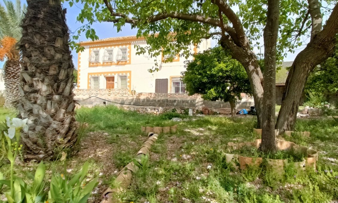 Segunda mano - Villa -
La Romana - Inland