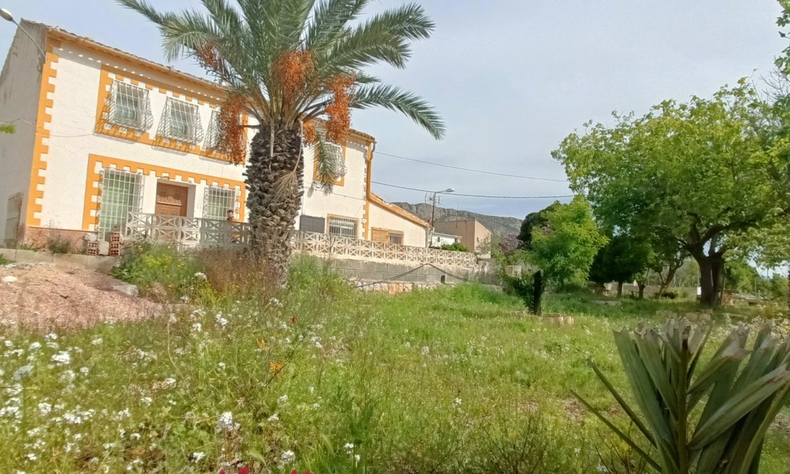 Segunda mano - Villa -
La Romana - Inland