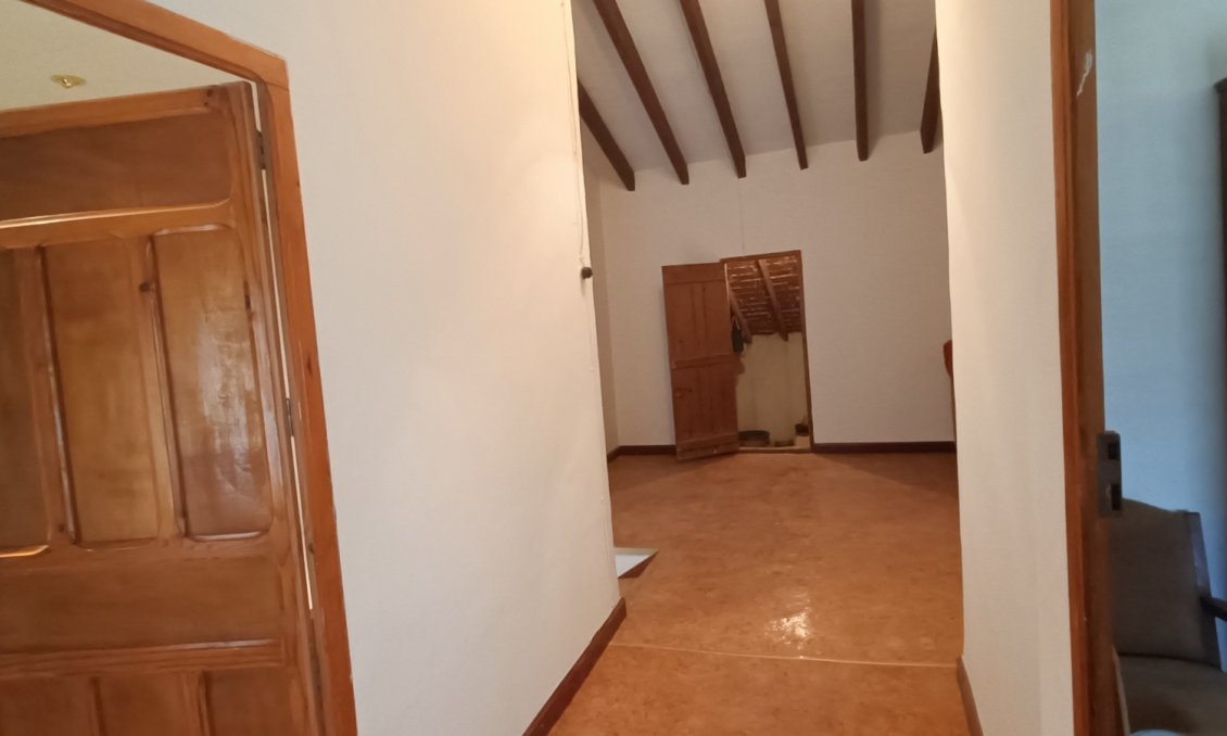 Segunda mano - Villa -
La Romana - Inland