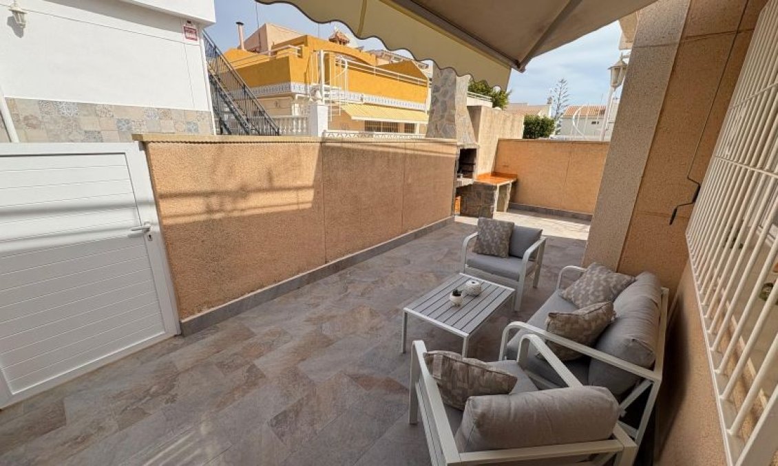 Segunda mano - Bungalow -
Torrevieja - Costa Blanca