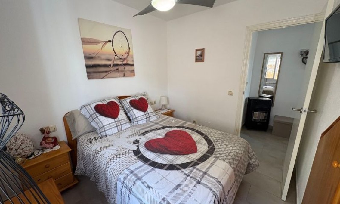 Segunda mano - Bungalow -
Torrevieja - Costa Blanca