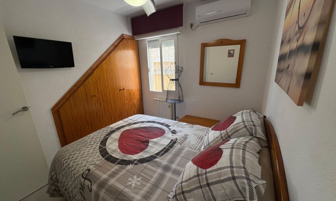 Segunda mano - Bungalow -
Torrevieja - Costa Blanca