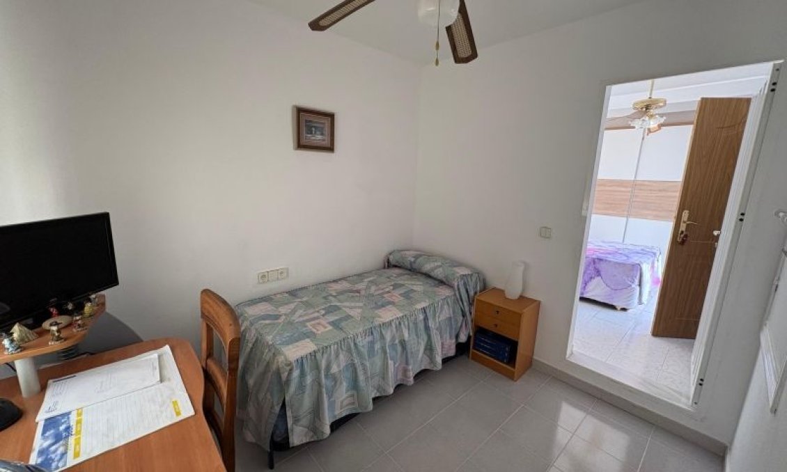 Segunda mano - Bungalow -
Torrevieja - Costa Blanca