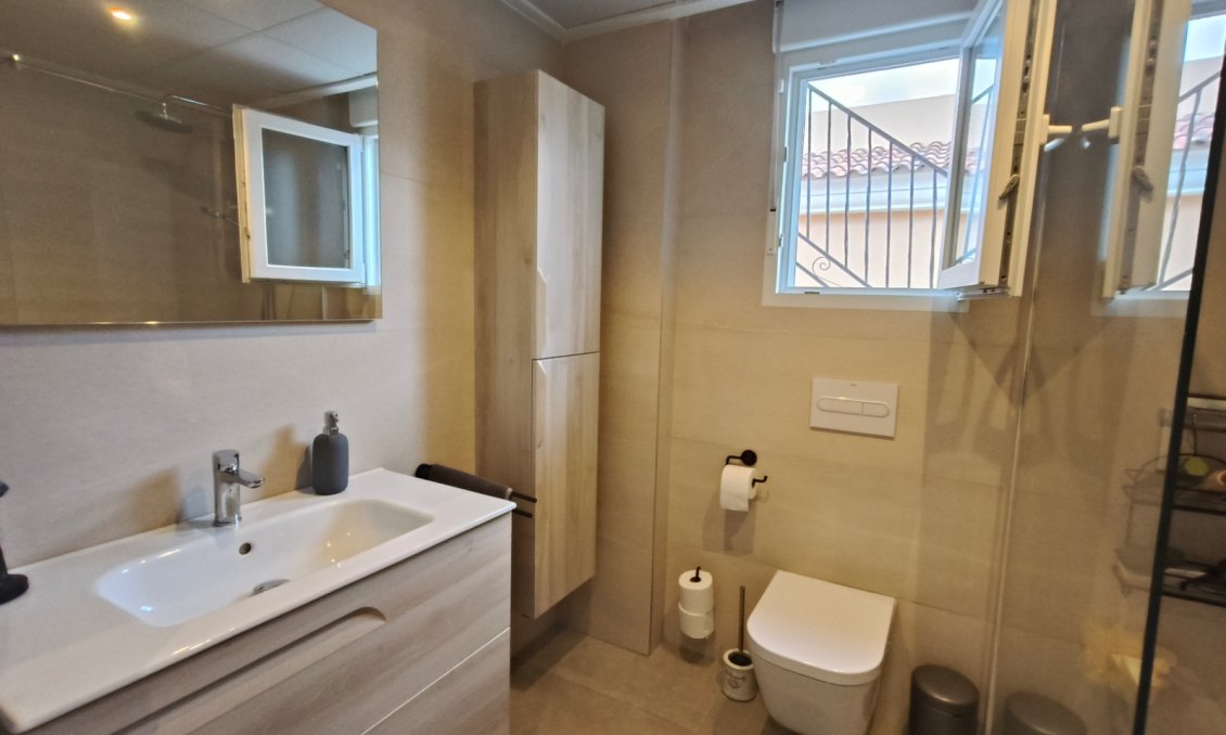 Segunda mano - Villa -
La Romana - Inland