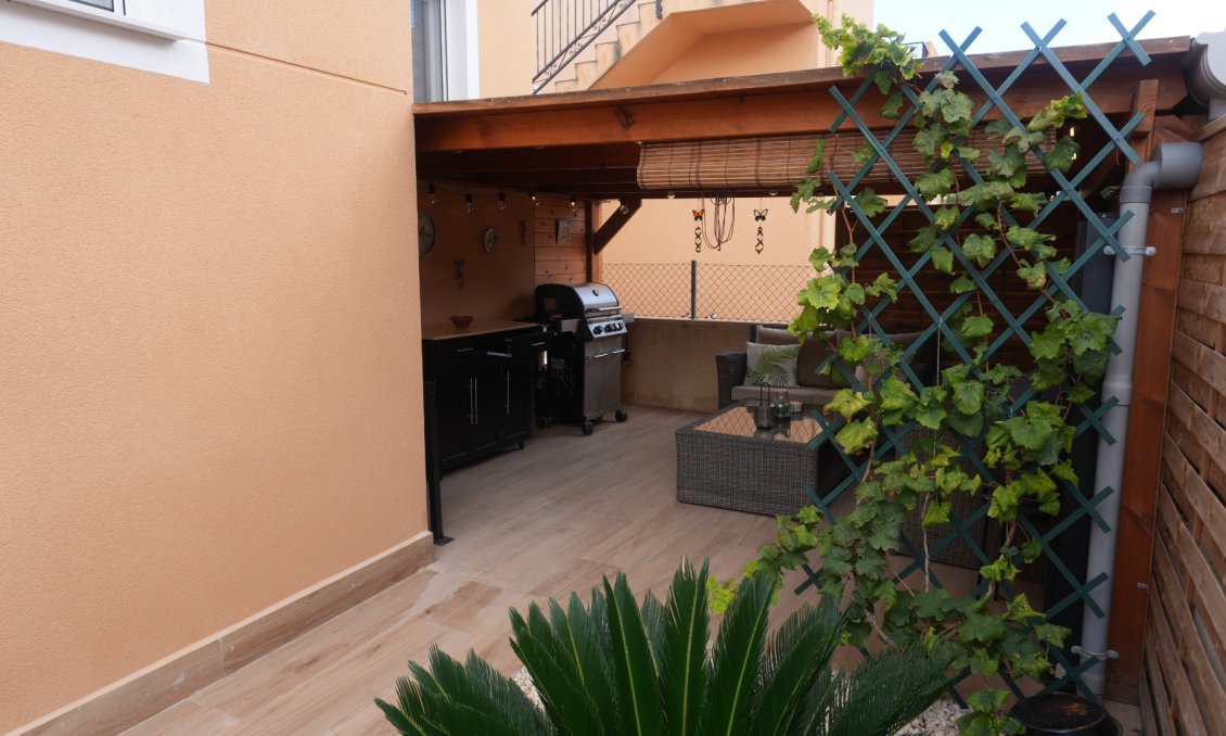 Segunda mano - Villa -
La Romana - Inland