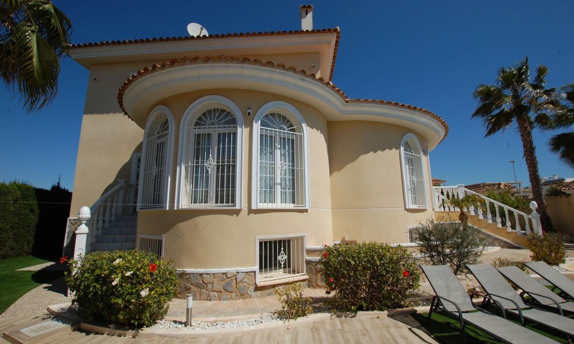 Segunda mano - Villa -
Ciudad Quesada - Costa Blanca