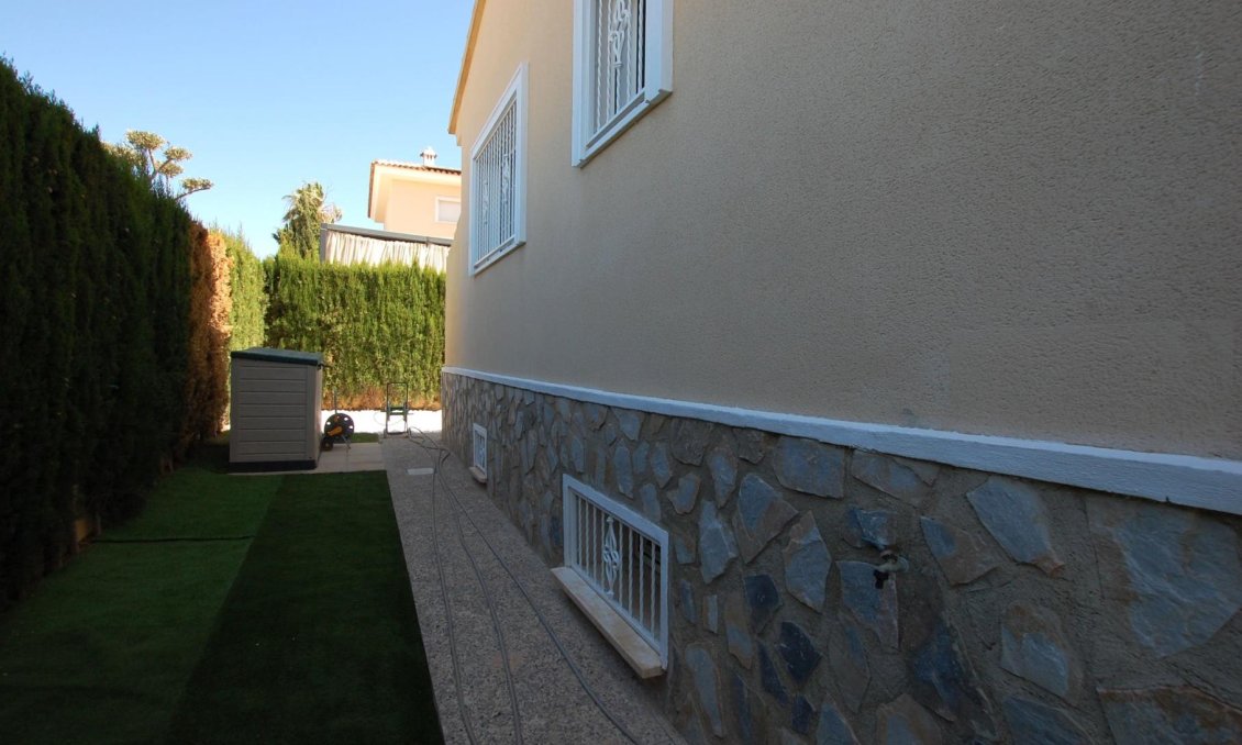 Segunda mano - Villa -
Ciudad Quesada - Costa Blanca