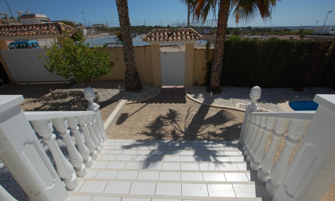 Segunda mano - Villa -
Ciudad Quesada - Costa Blanca