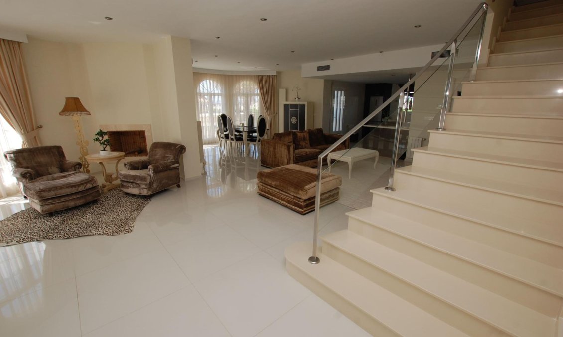 Segunda mano - Villa -
Ciudad Quesada - Costa Blanca