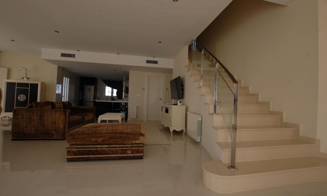 Segunda mano - Villa -
Ciudad Quesada - Costa Blanca