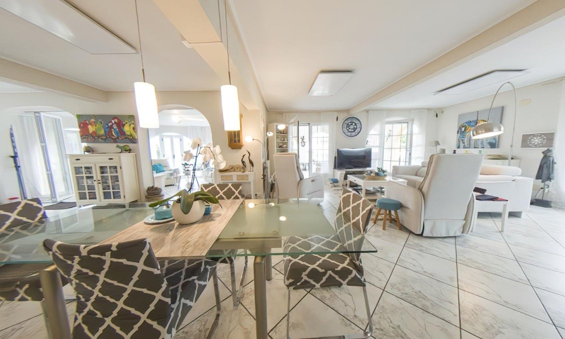 Segunda mano - Villa -
Torrevieja - Costa Blanca