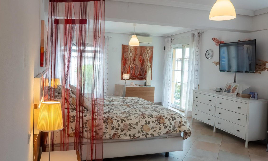 Segunda mano - Villa -
Torrevieja - Costa Blanca