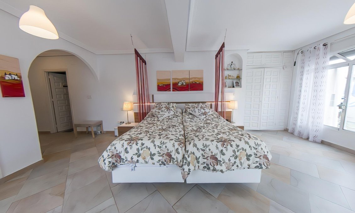 Segunda mano - Villa -
Torrevieja - Costa Blanca