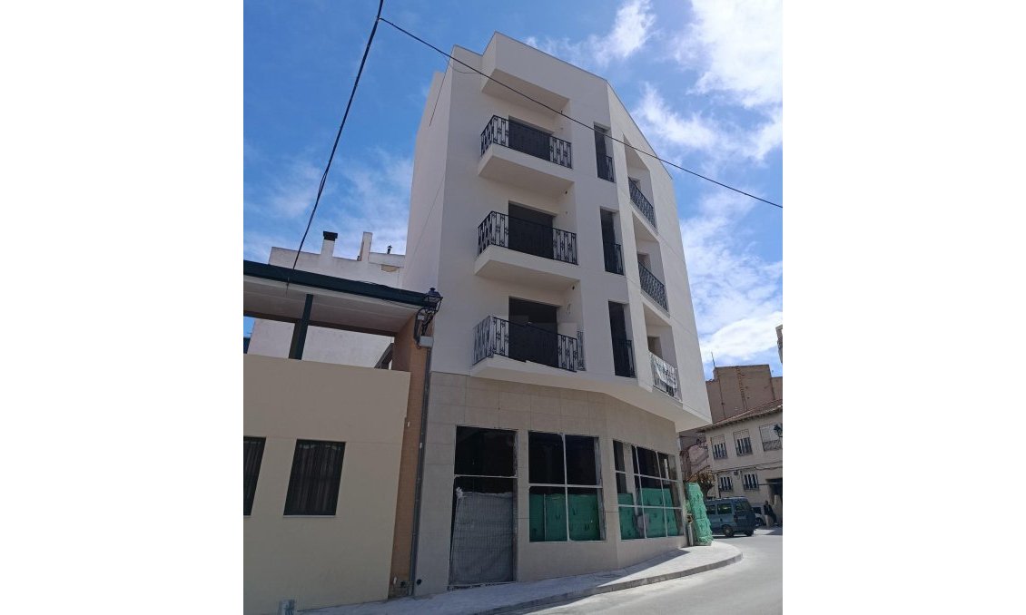 Neue Gebäude - Wohnung -
Bigastro - centro