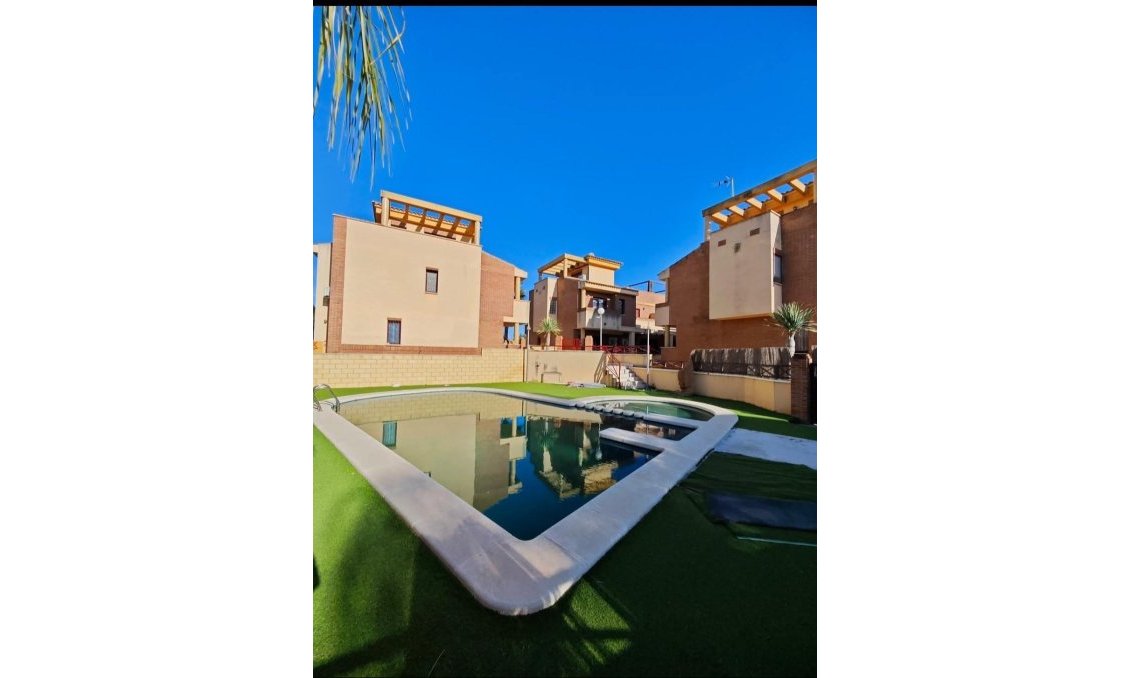 Wiederverkauf - Duplex -
Benferri - Comunidad Valenciana