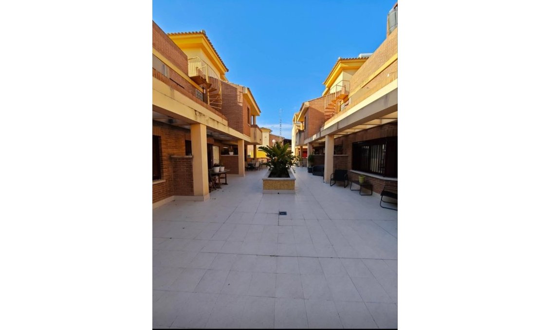 Wiederverkauf - Duplex -
Benferri - Comunidad Valenciana