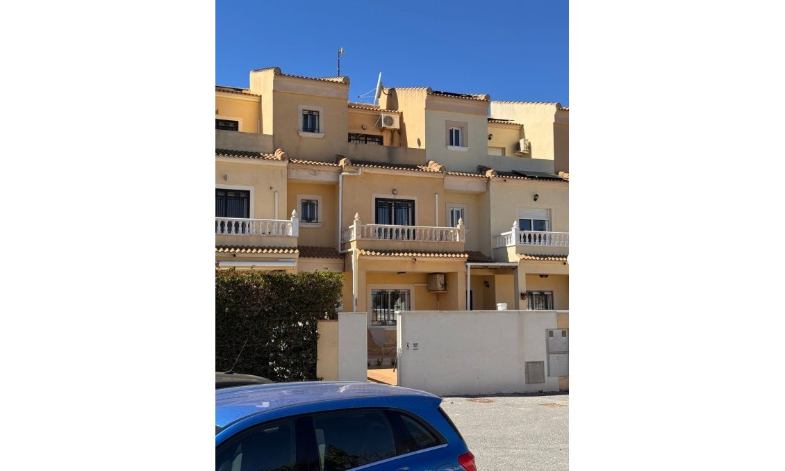 Wiederverkauf - Town House -
Campoamor - Costa Blanca