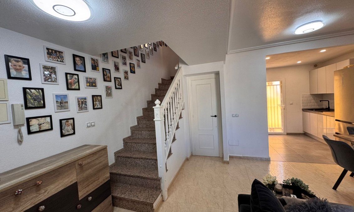 Wiederverkauf - Town House -
Campoamor - Costa Blanca