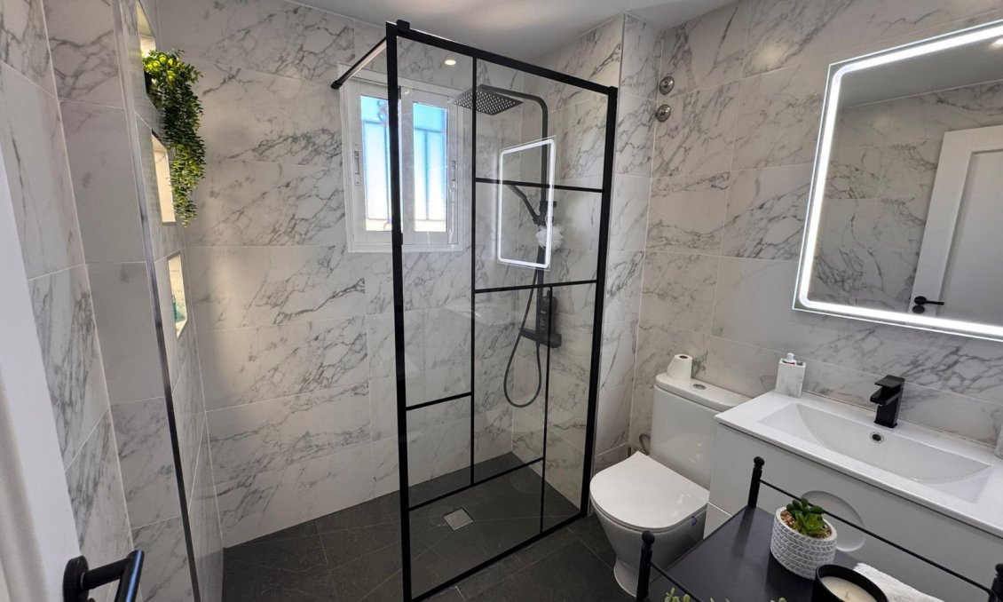 Wiederverkauf - Town House -
Campoamor - Costa Blanca