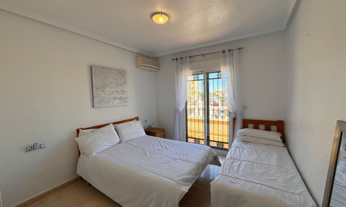 Wiederverkauf - Town House -
Campoamor - Costa Blanca