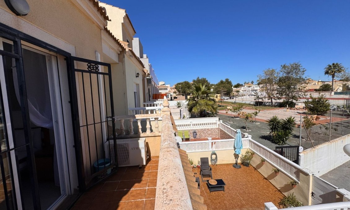 Wiederverkauf - Town House -
Campoamor - Costa Blanca